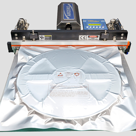 Bag sealing machine